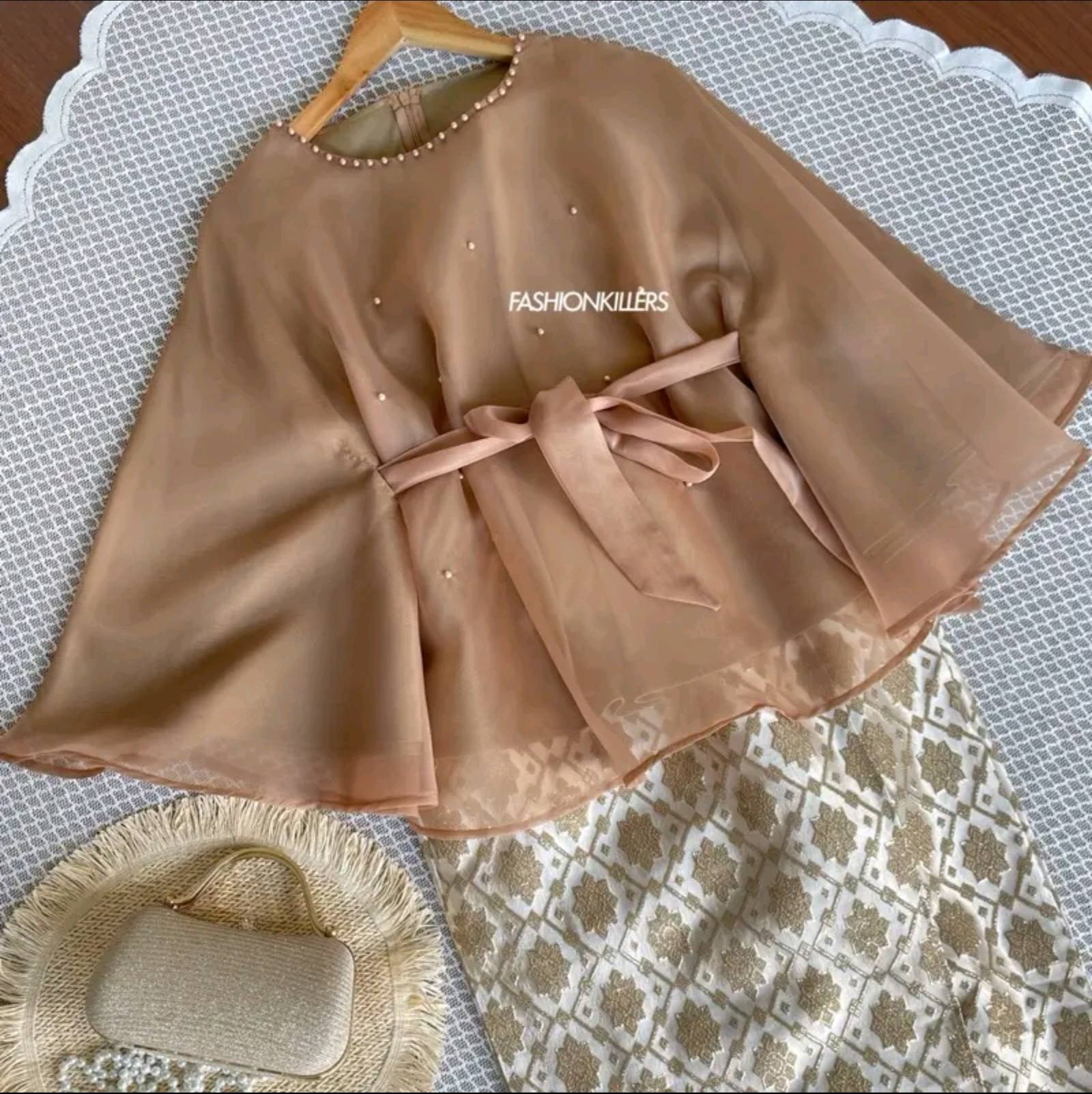 Organza blouse and batik 