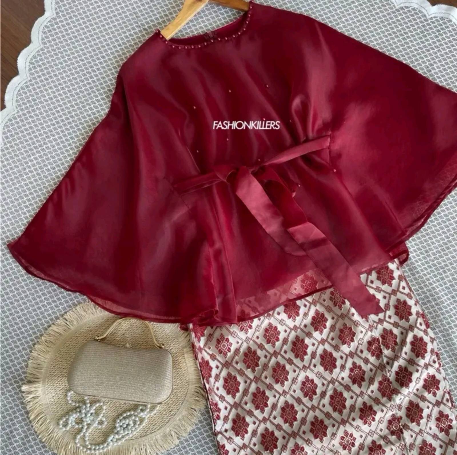 Organza blouse and batik 