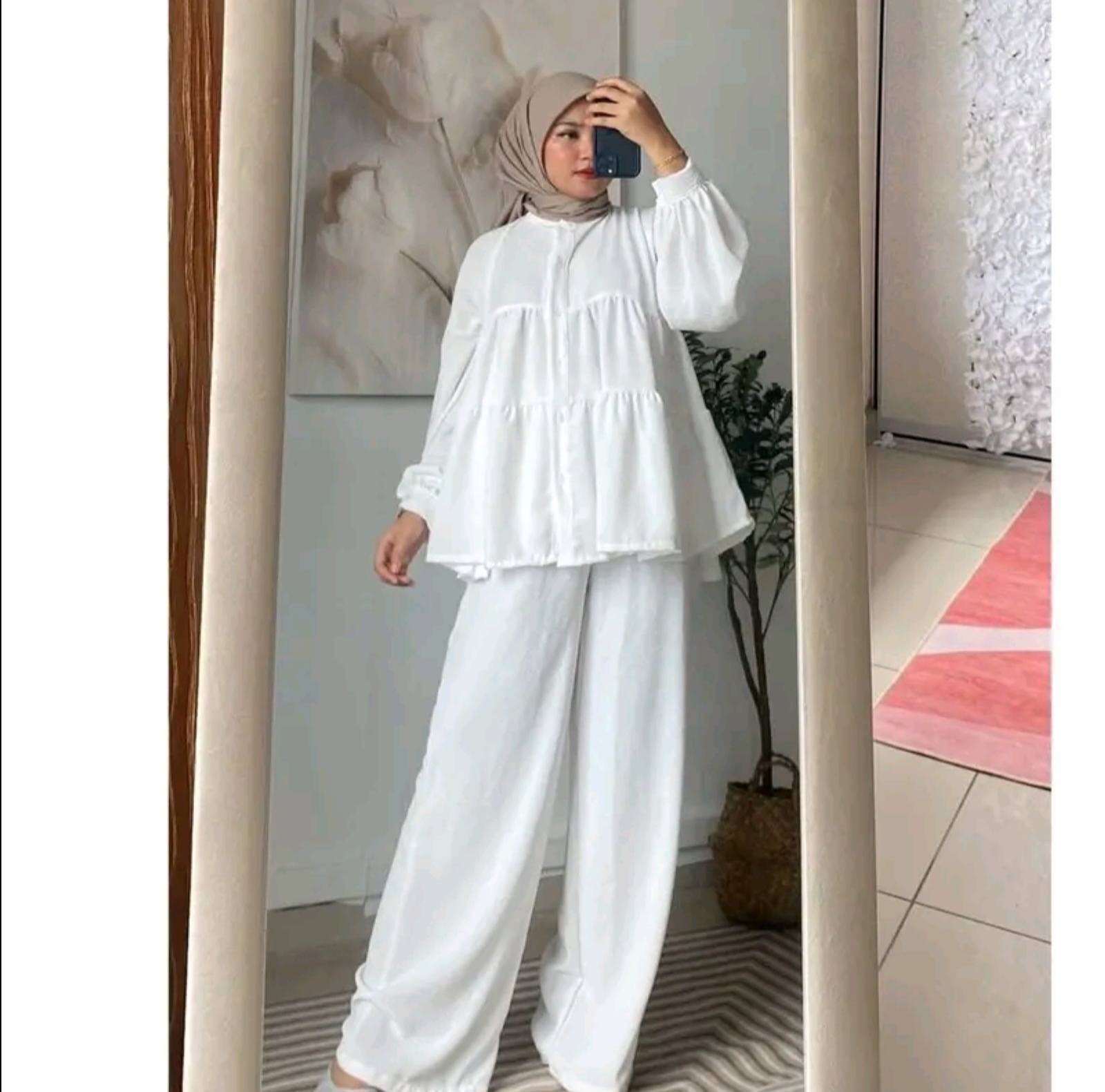 Blouse and pants one set