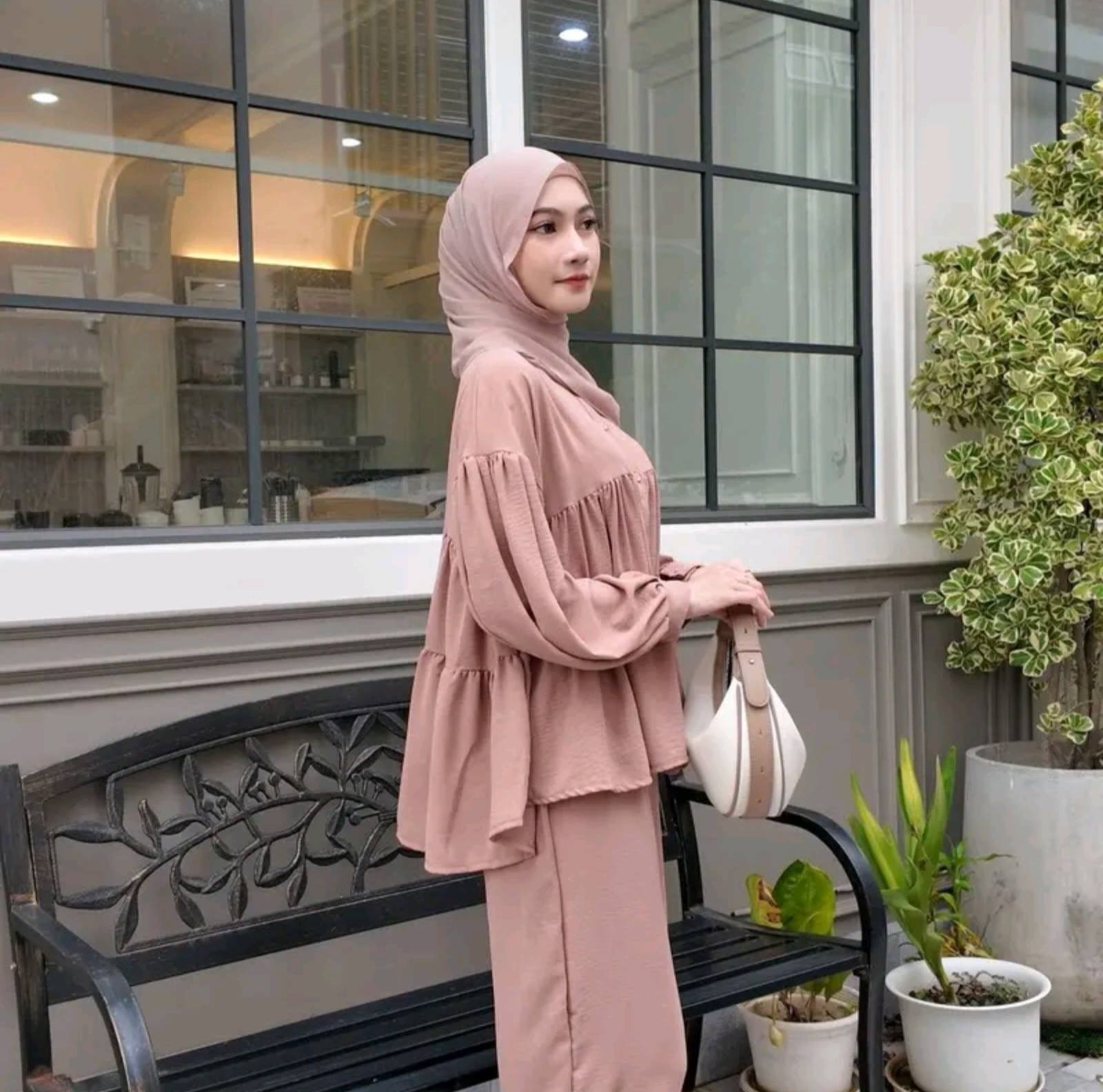 Blouse and pants one set