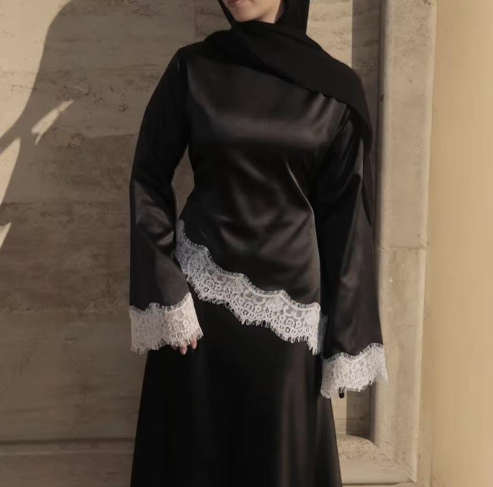 Round Neck Satin 